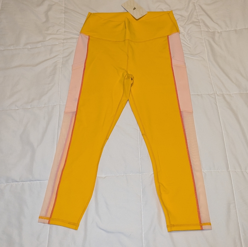 Fabletics On-The-Go PowerHold High-Waisted Capri